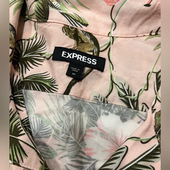 Express Men’s Tropical Print Short Sleeve Button Down - Picture 3 of 3